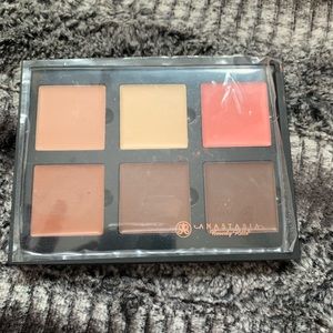Anastasia Beverly Hills contour kit